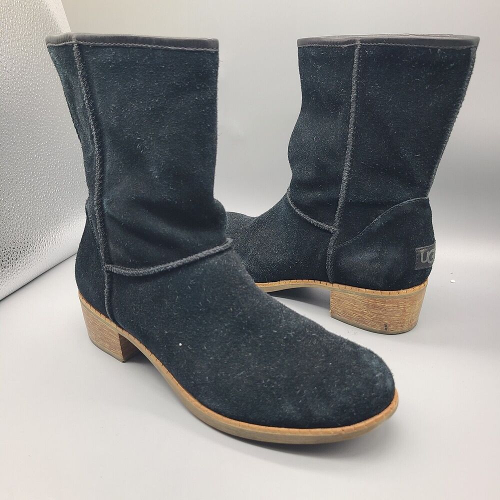 UGG Australia 'Cyrinda' Women's boots black Suede low heel 1004366 pull-on sz 9